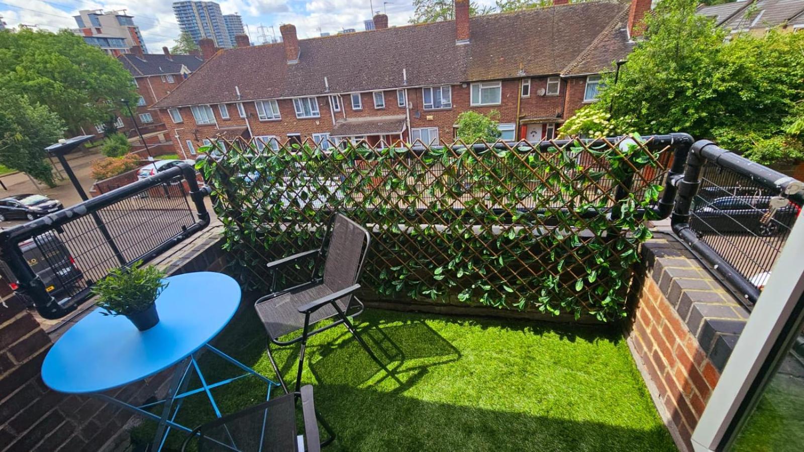 Excel O2 Stunning Large 3 Bedroom Apartment With Balcony London Exterior photo