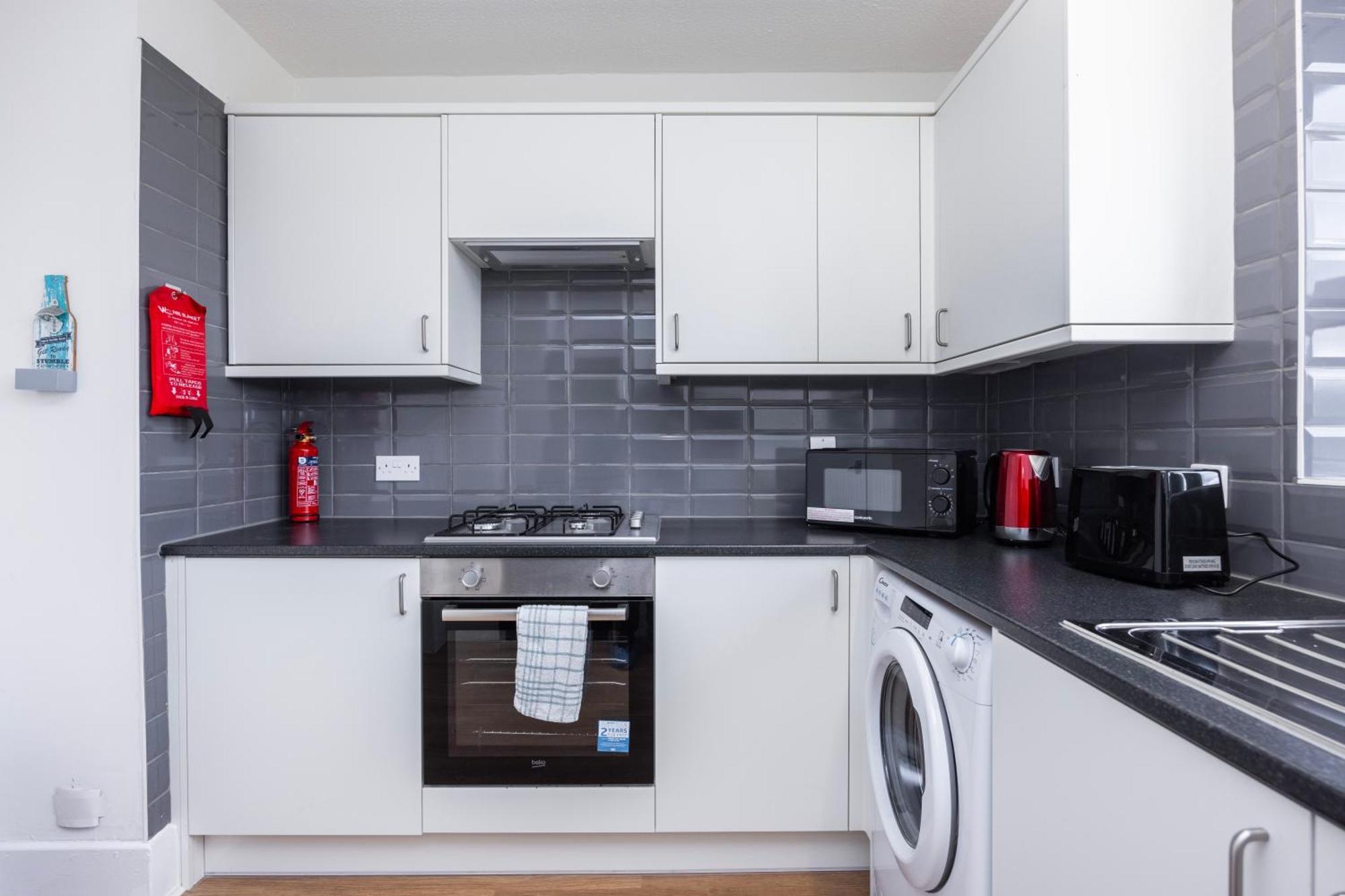 Excel O2 Stunning Large 3 Bedroom Apartment With Balcony London Exterior photo