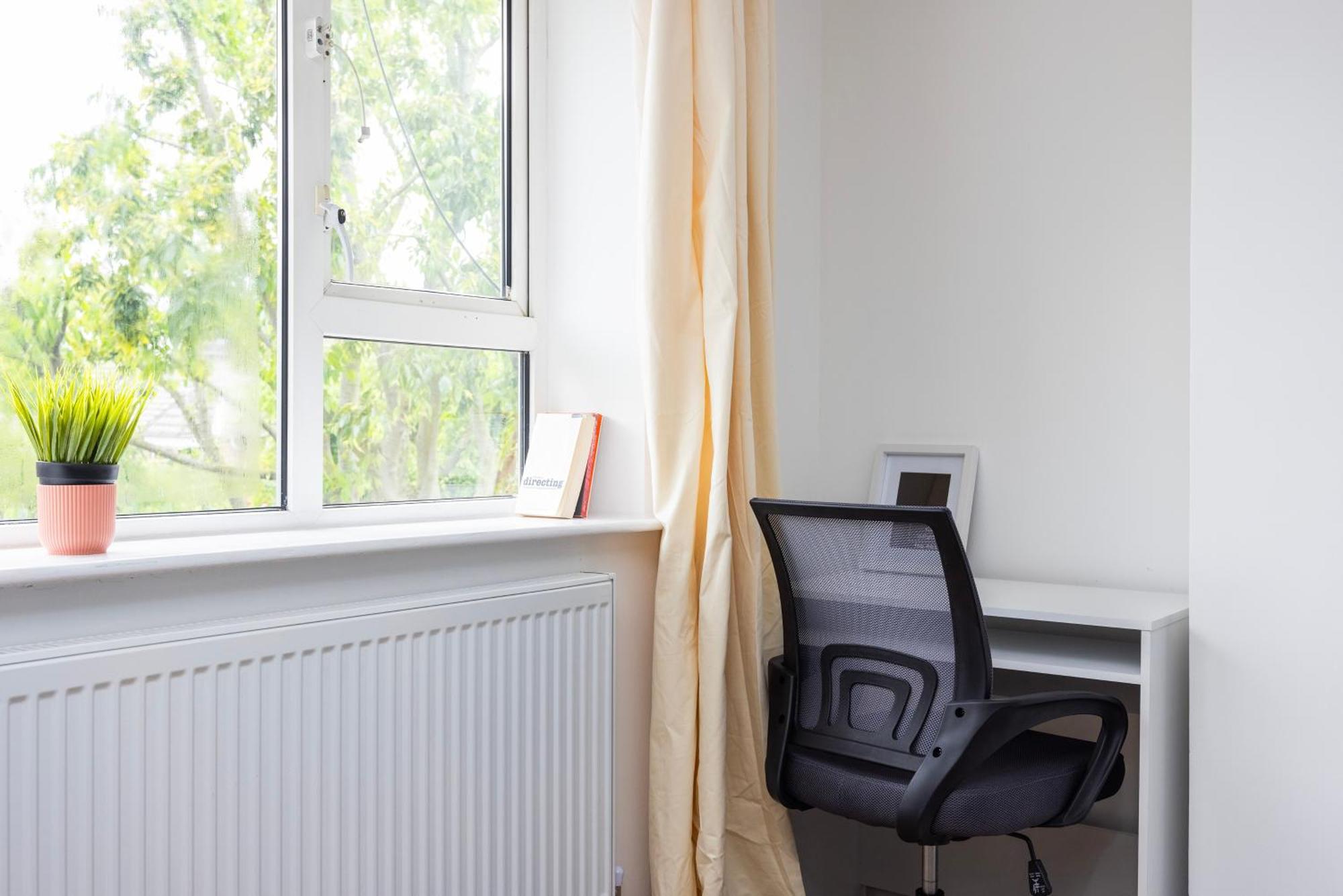 Excel O2 Stunning Large 3 Bedroom Apartment With Balcony London Exterior photo